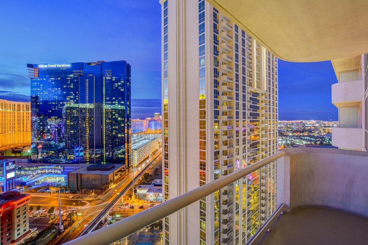 Lucky Gem Penthouse & Luxury Suites At Signature Resort, Balcony Strip View 2605 Лас-Вегас Экстерьер фото