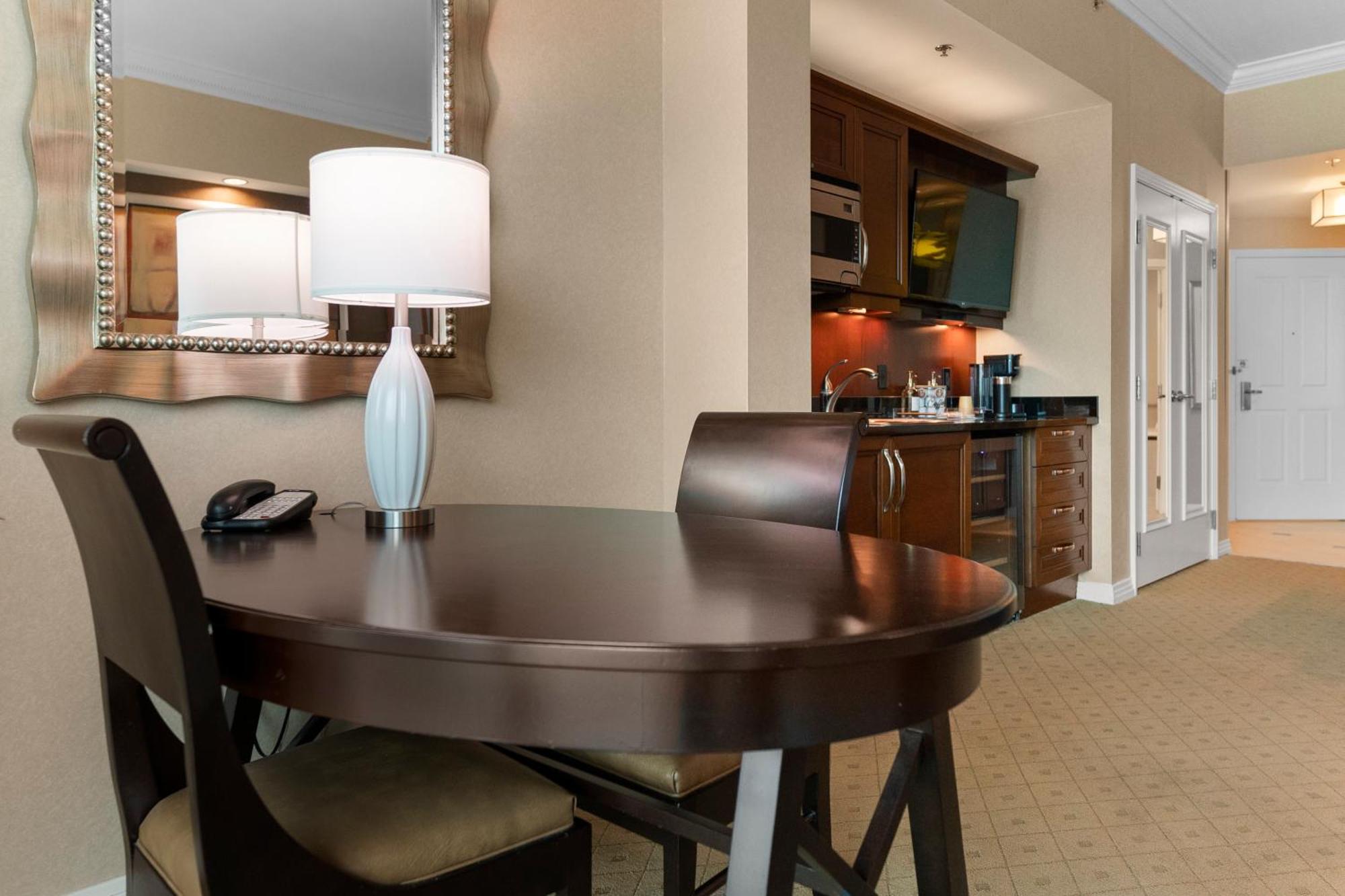 Lucky Gem Penthouse & Luxury Suites At Signature Resort, Balcony Strip View 2605 Лас-Вегас Экстерьер фото